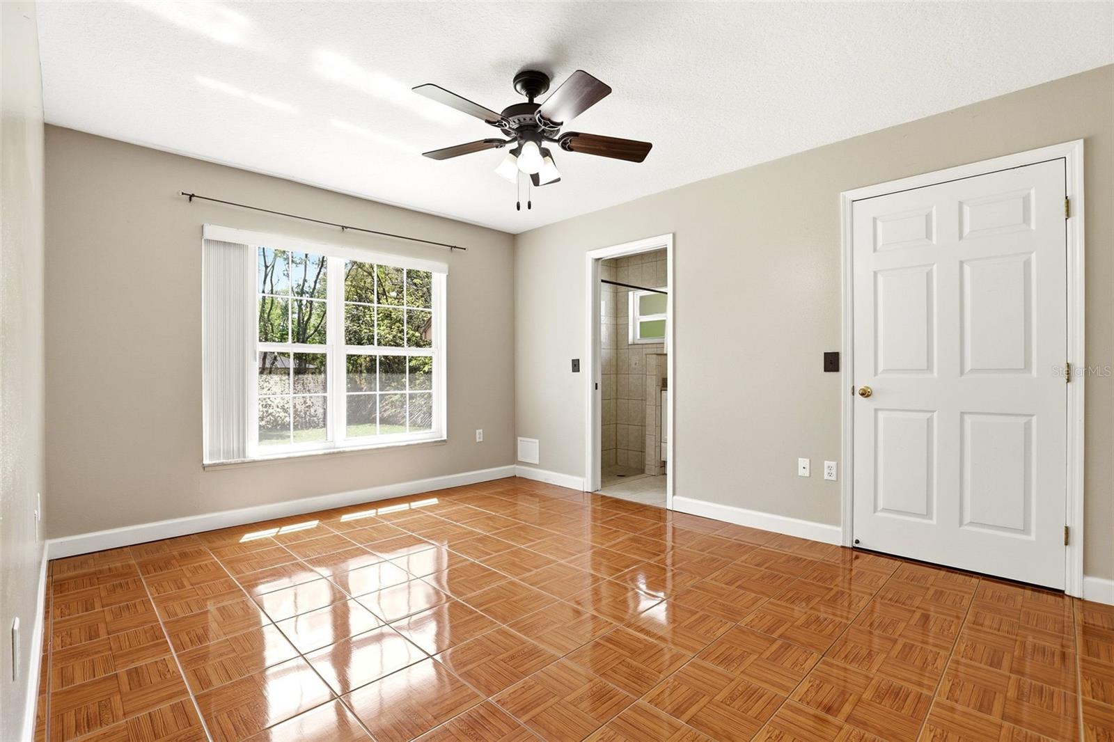 Image 16 of 29 For 125 5th Street