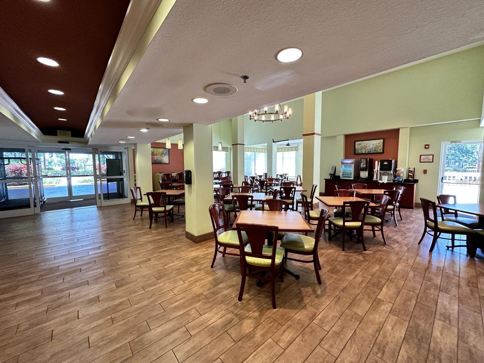 Image 14 of 17 For 3000 Maingate Lane 326