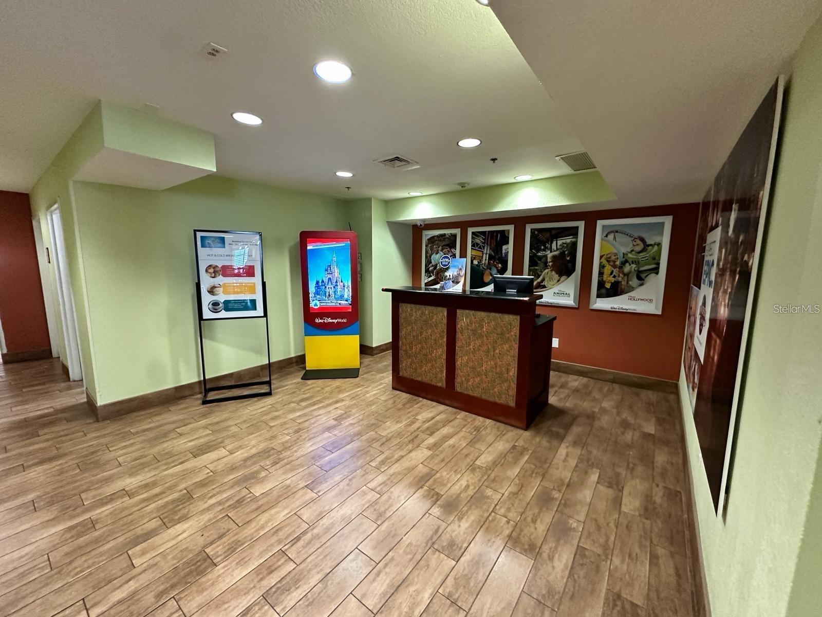 Image 15 of 17 For 3000 Maingate Lane 326