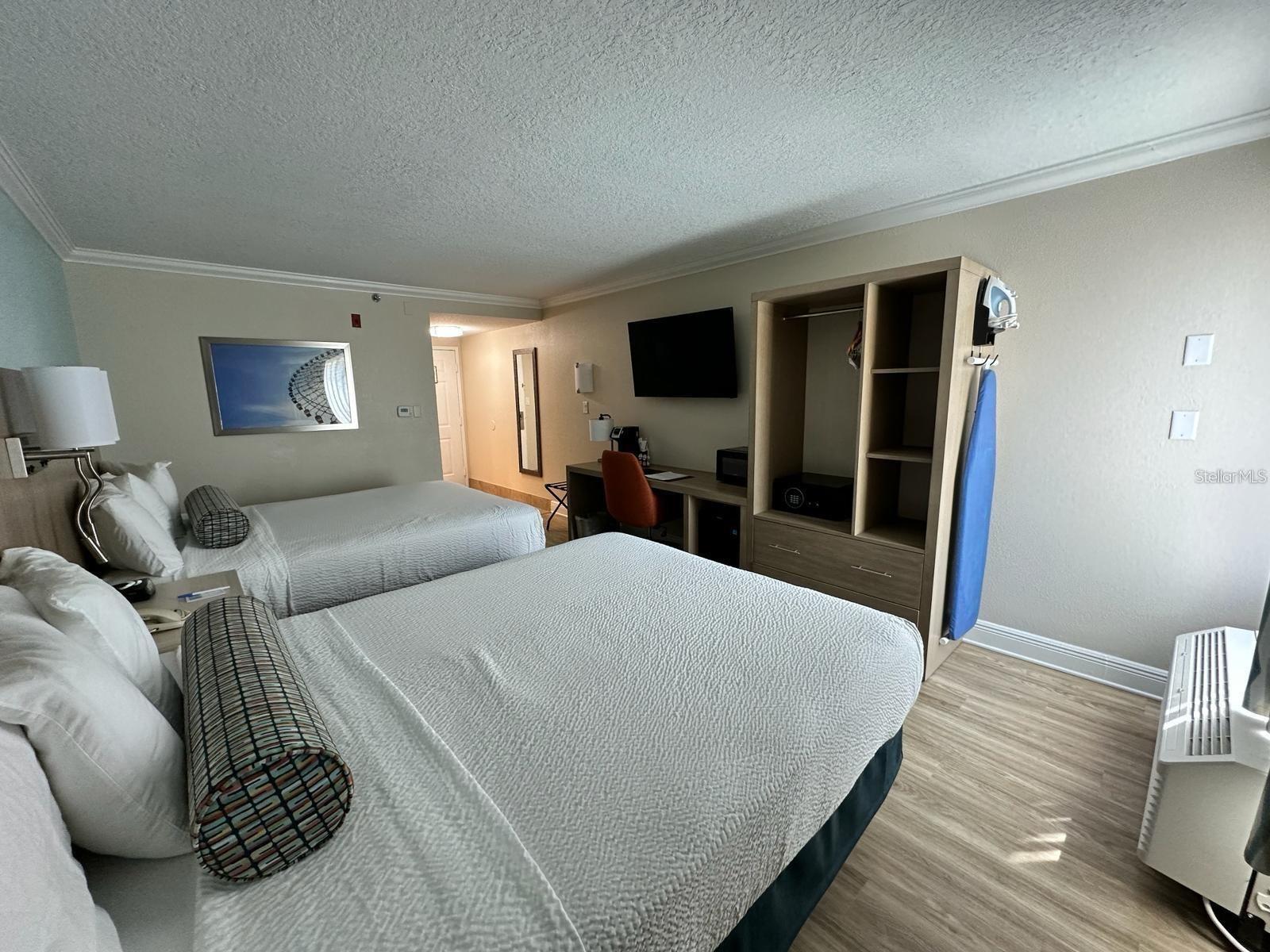 Image 7 of 17 For 3000 Maingate Lane 326