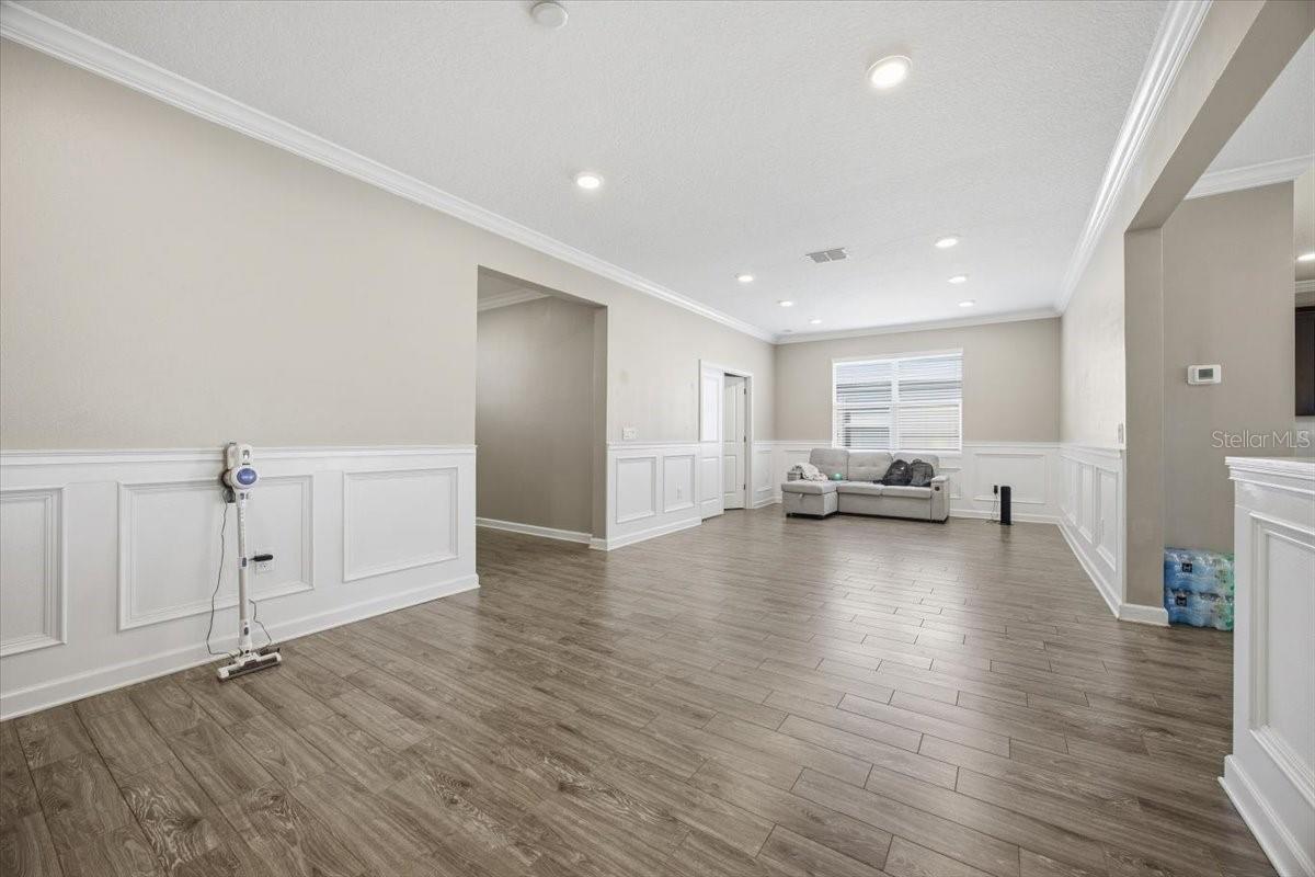 Image 10 of 43 For 4208 Cortland Drive
