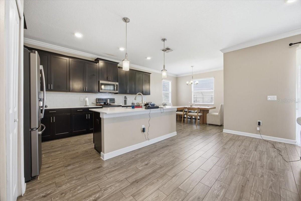 Image 17 of 43 For 4208 Cortland Drive