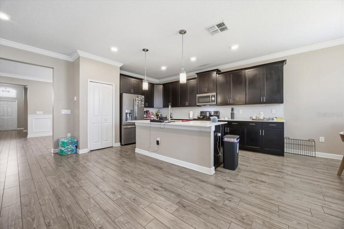 Image 18 of 43 For 4208 Cortland Drive