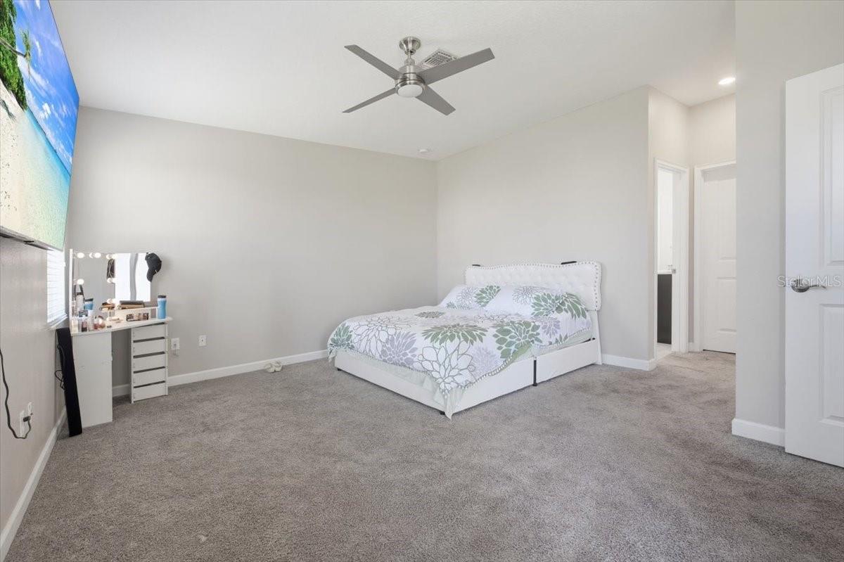 Image 27 of 43 For 4208 Cortland Drive