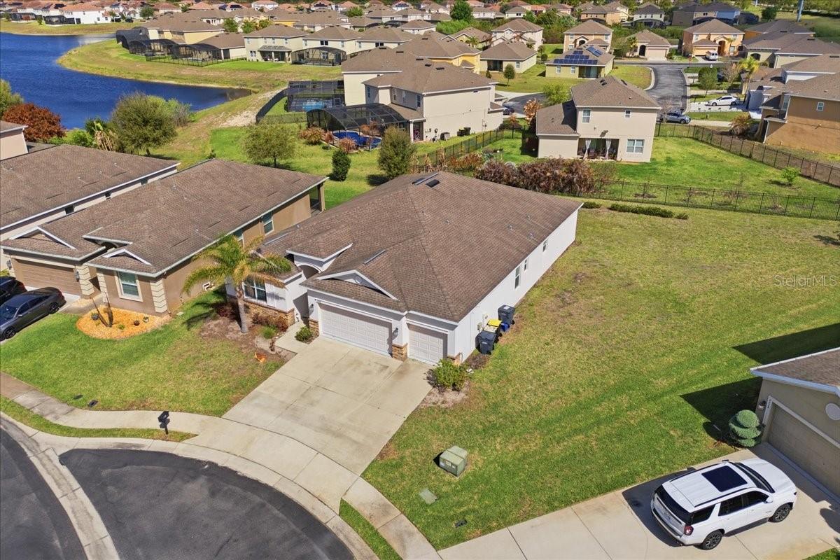 Image 38 of 43 For 4208 Cortland Drive