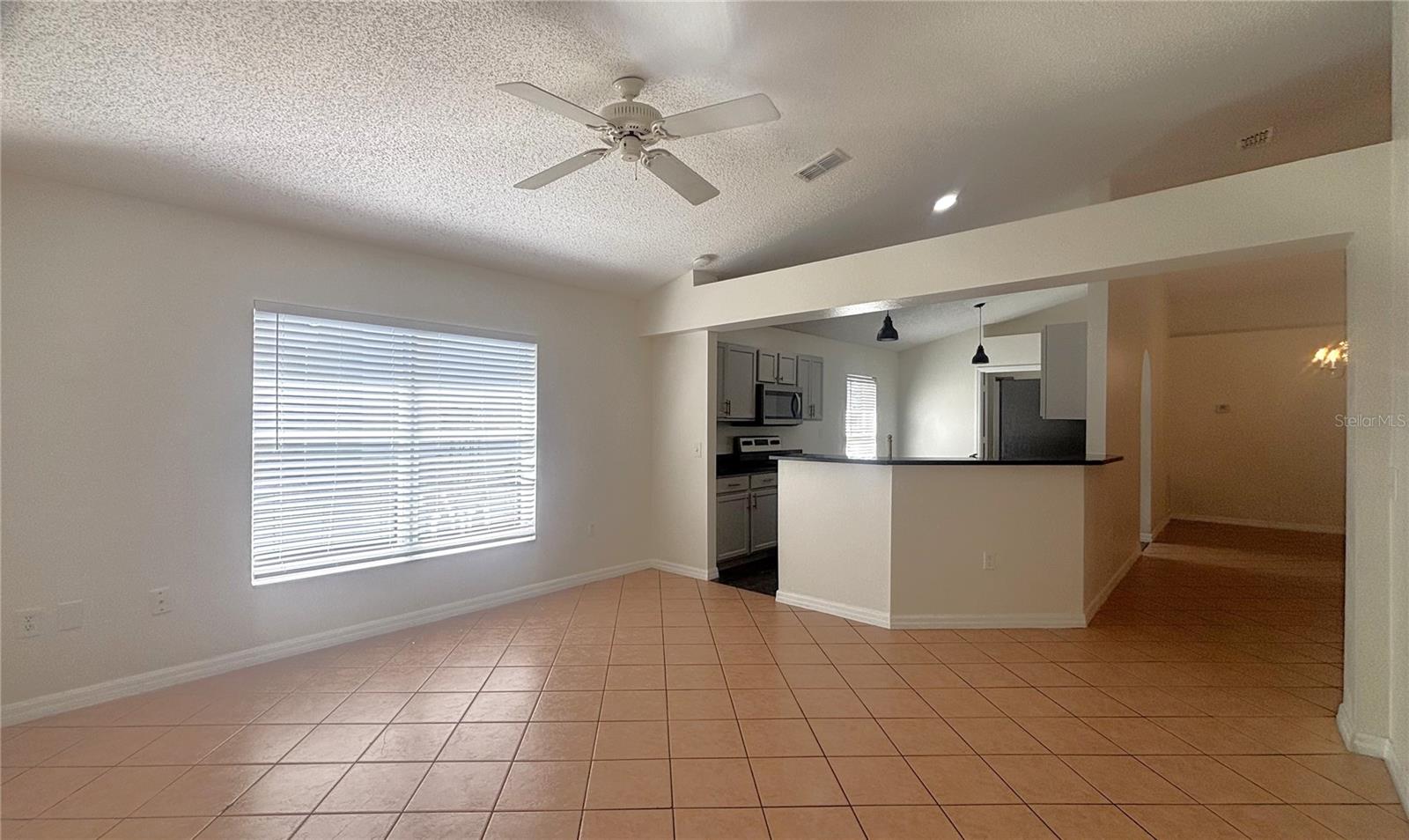 Image 5 of 25 For 10827 Laxton Street