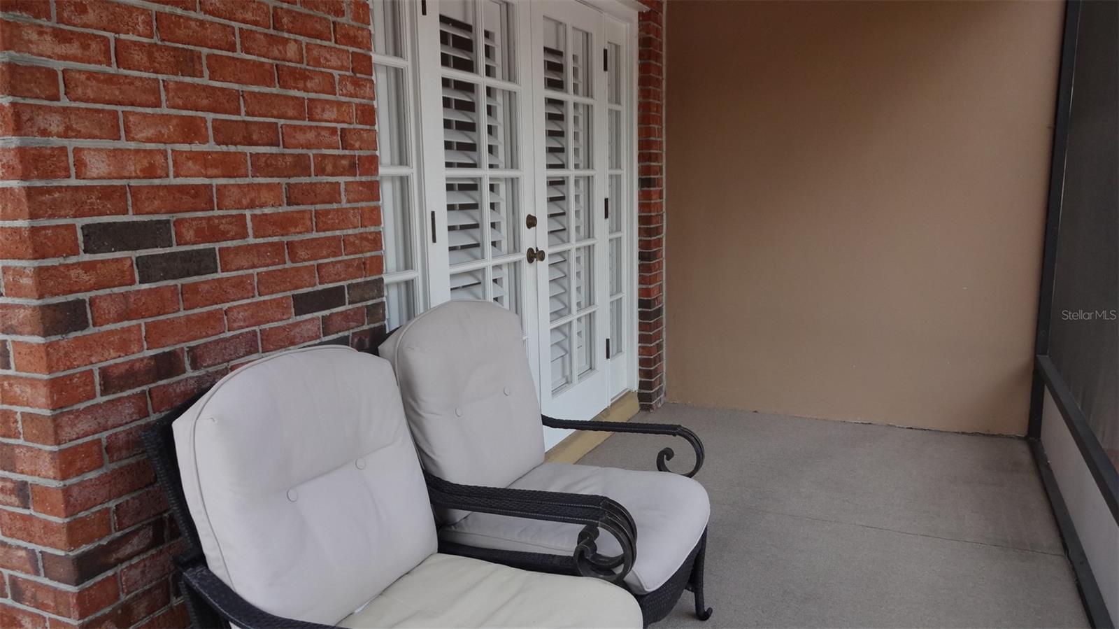 Image 18 of 61 For 1144 Delaney Avenue 1144