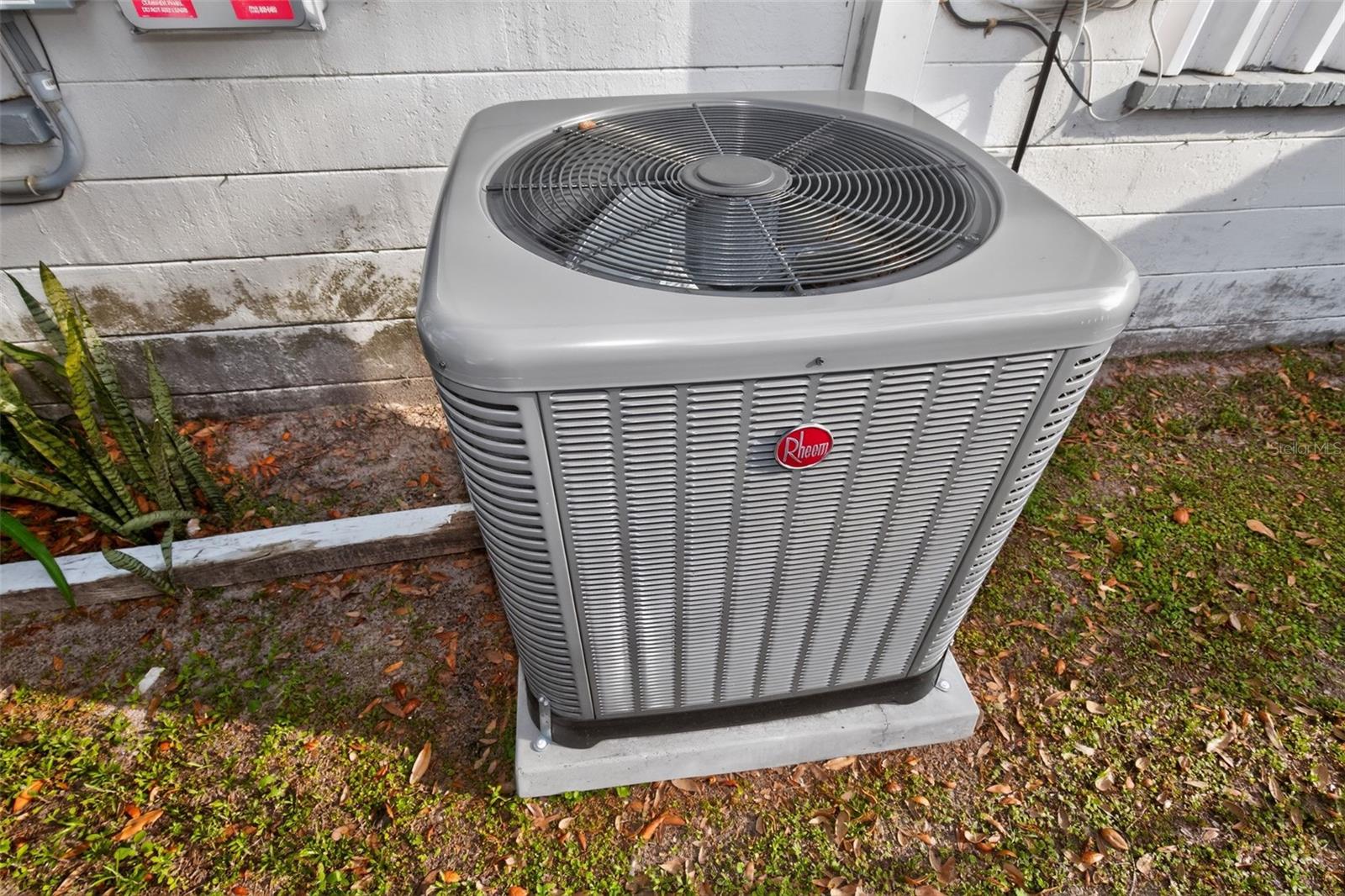 Image 27 of 34 For 10223 Armenia Avenue