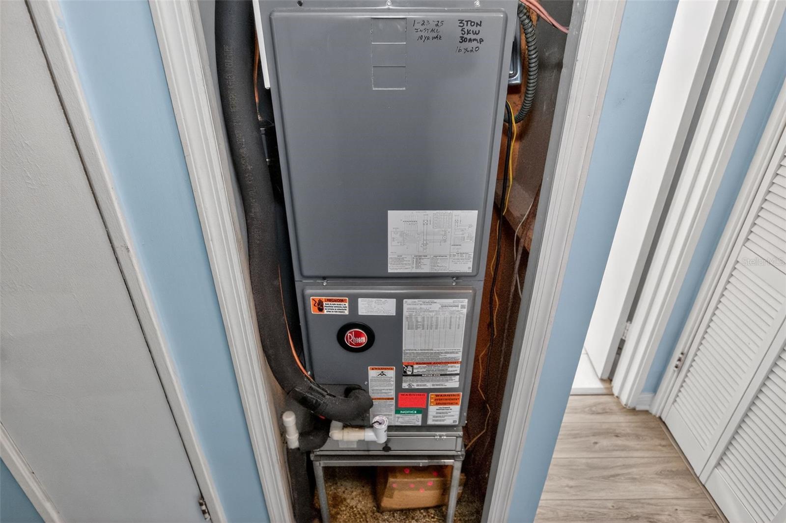 Image 28 of 34 For 10223 Armenia Avenue