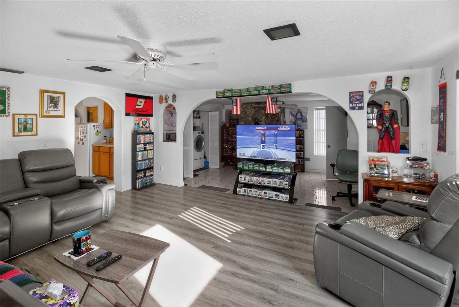 Image 8 of 34 For 10223 Armenia Avenue