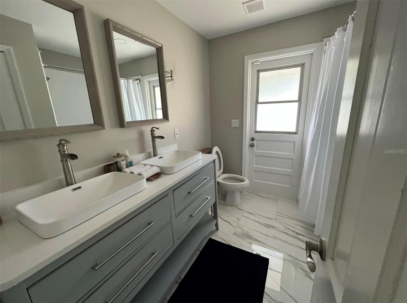 Image 11 of 14 For 1420 Lyndale Boulevard