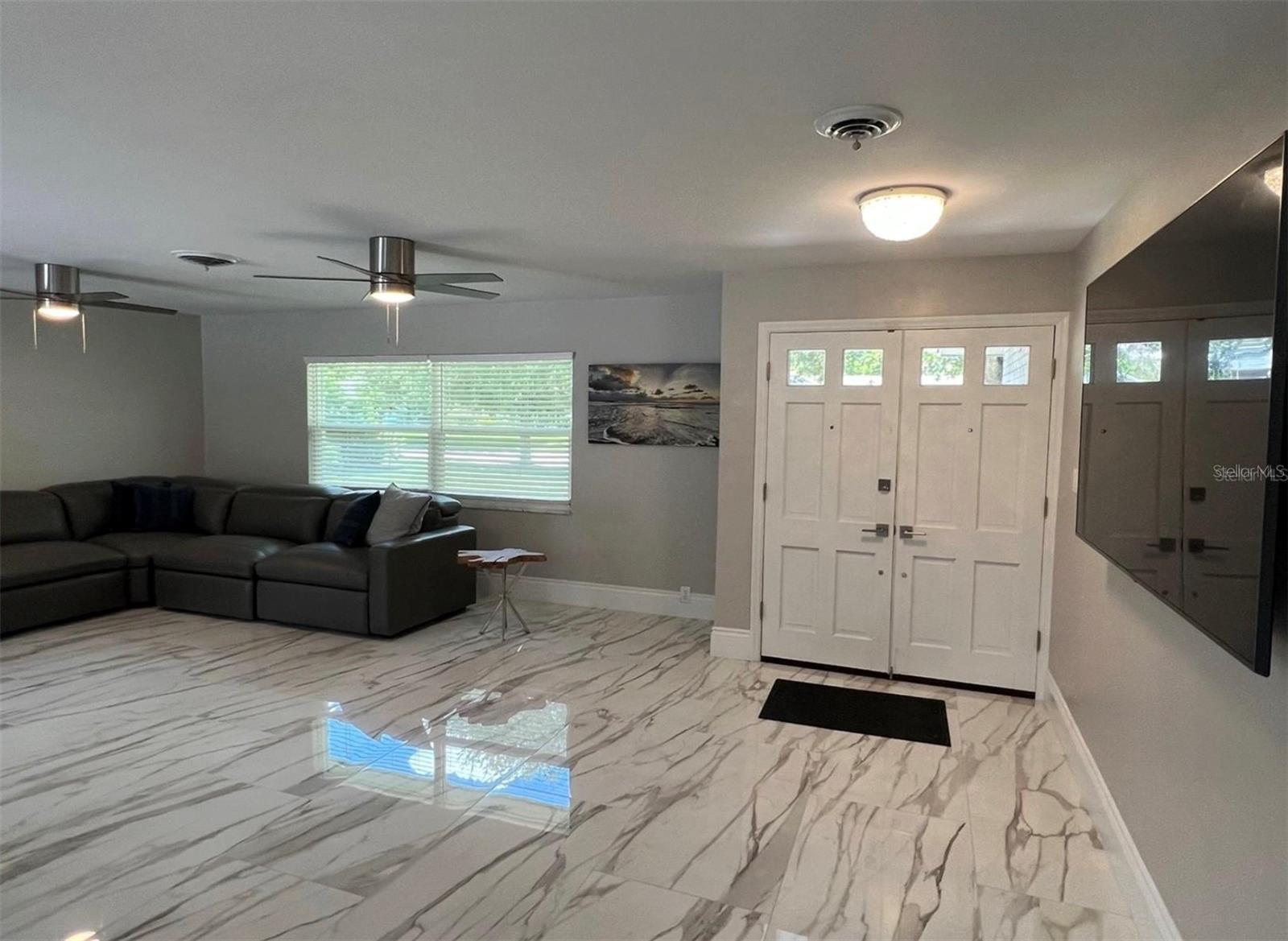 Image 3 of 14 For 1420 Lyndale Boulevard