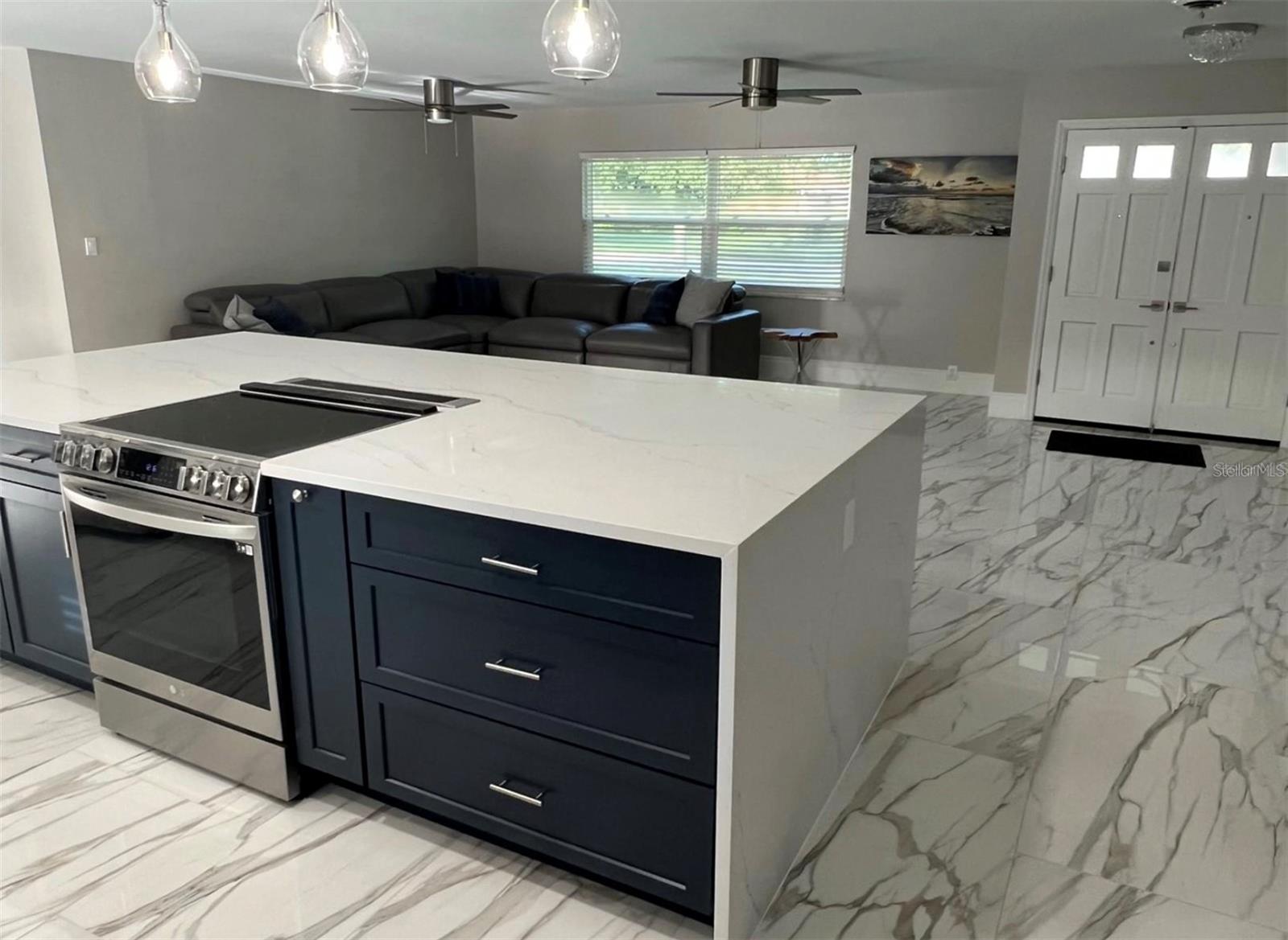 Image 6 of 14 For 1420 Lyndale Boulevard