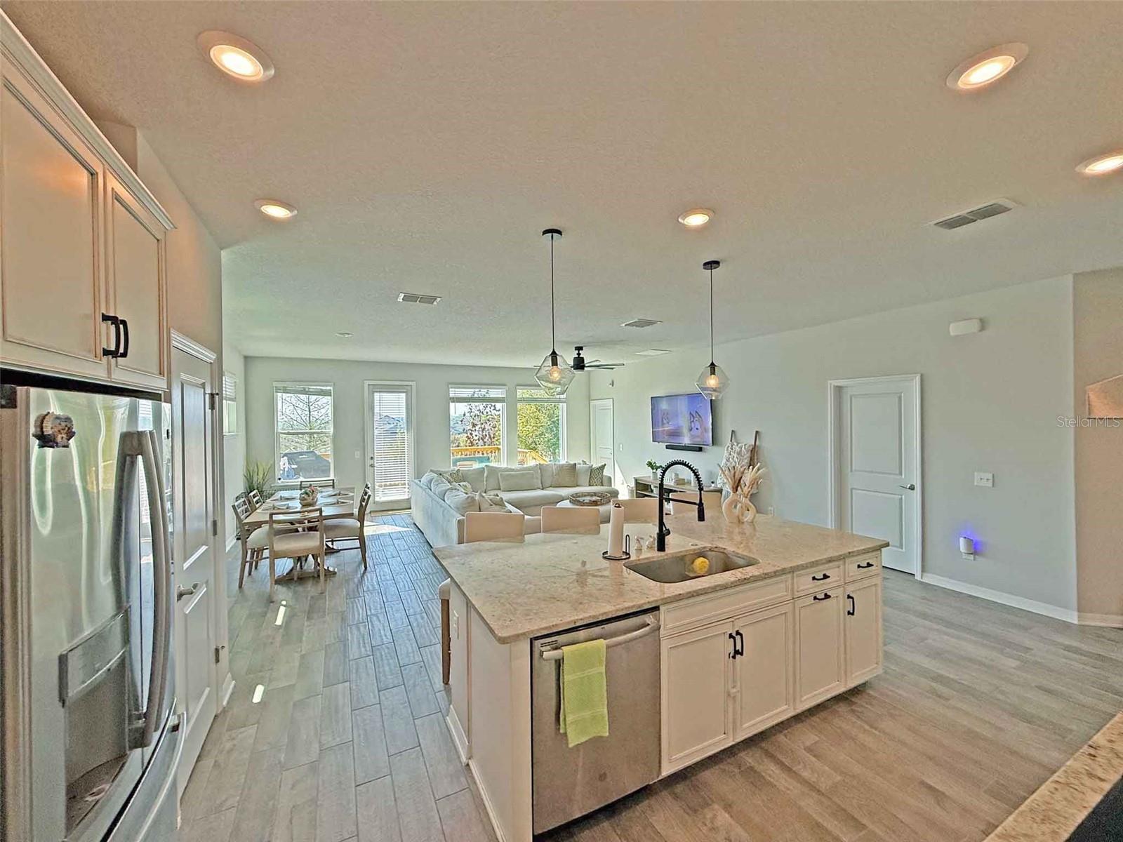 Image 12 of 38 For 13329 Magnolia Valley Drive