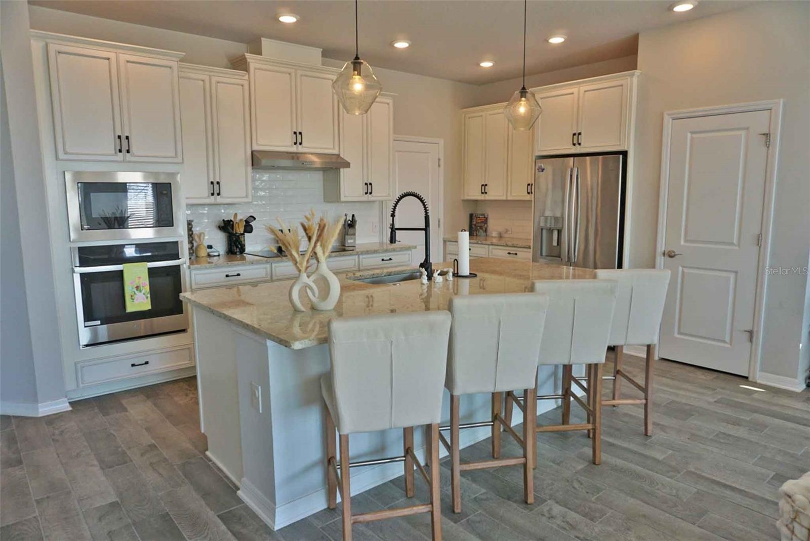 Image 15 of 38 For 13329 Magnolia Valley Drive