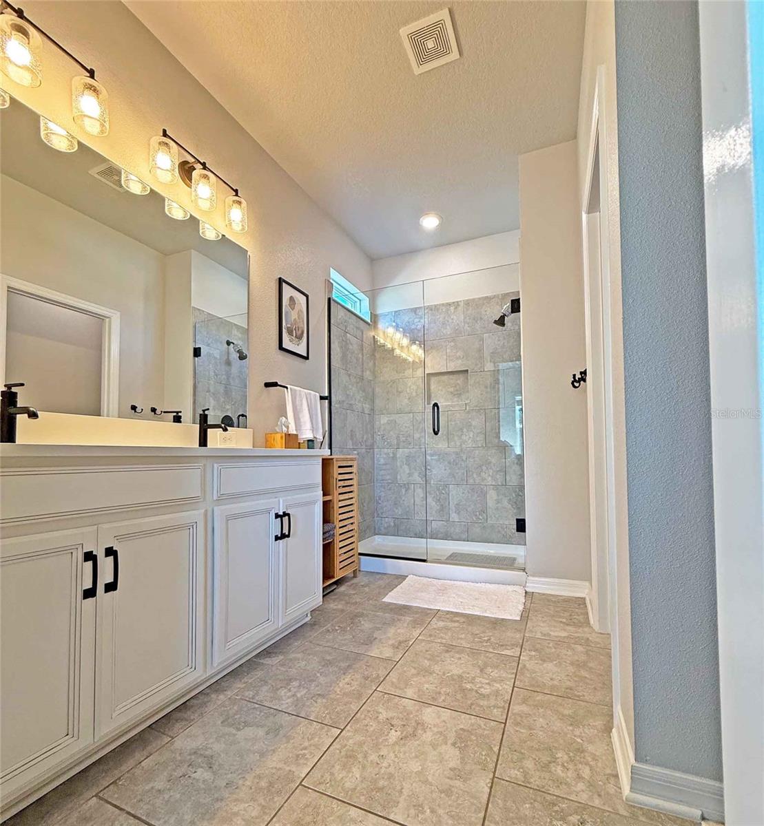 Image 21 of 38 For 13329 Magnolia Valley Drive