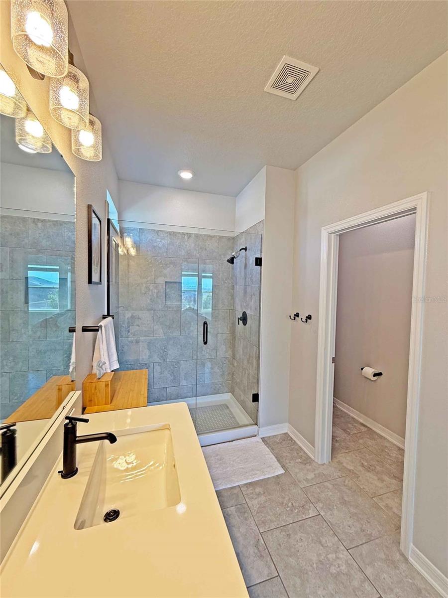 Image 22 of 38 For 13329 Magnolia Valley Drive