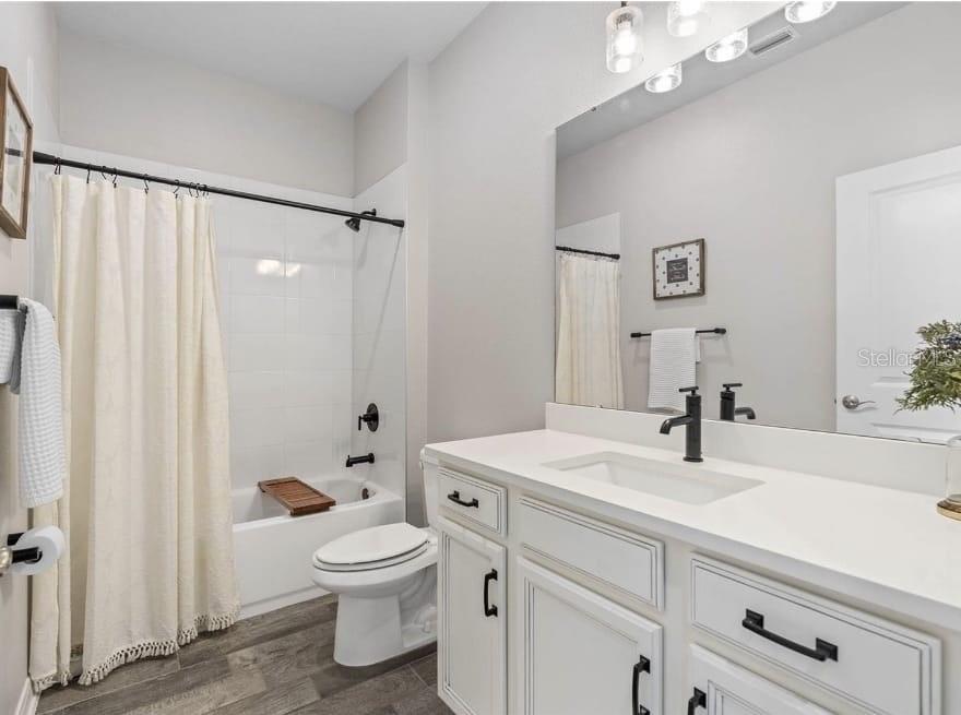 Image 29 of 38 For 13329 Magnolia Valley Drive