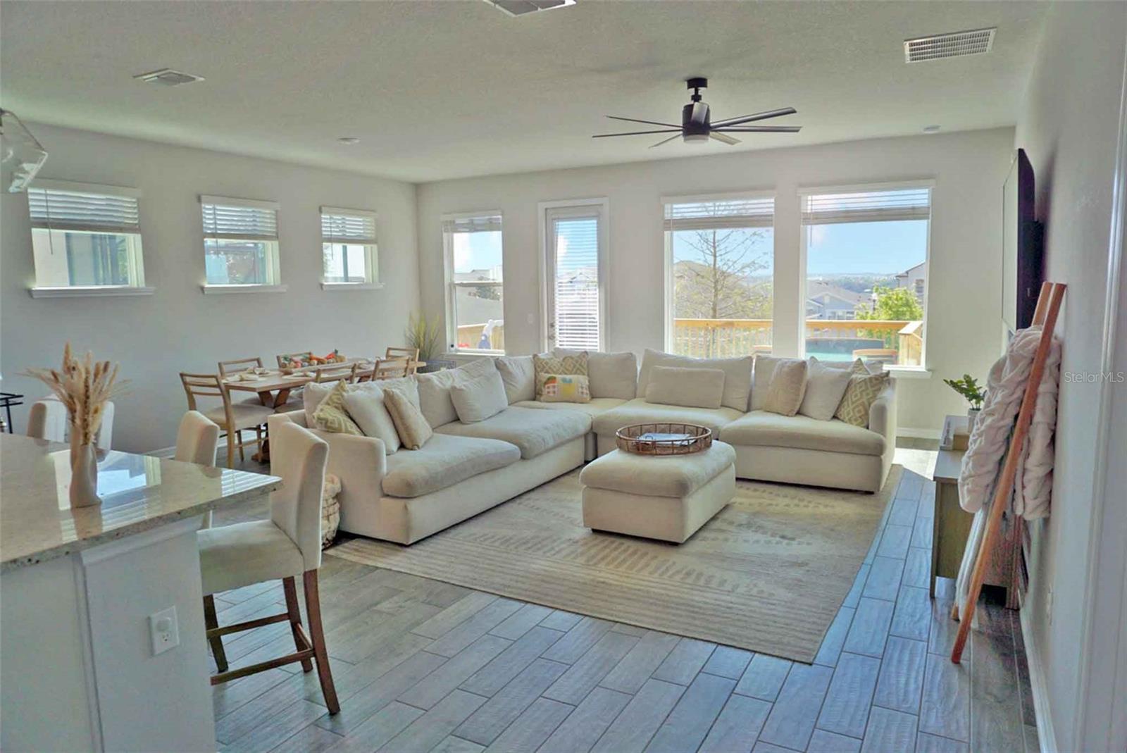 Image 5 of 38 For 13329 Magnolia Valley Drive