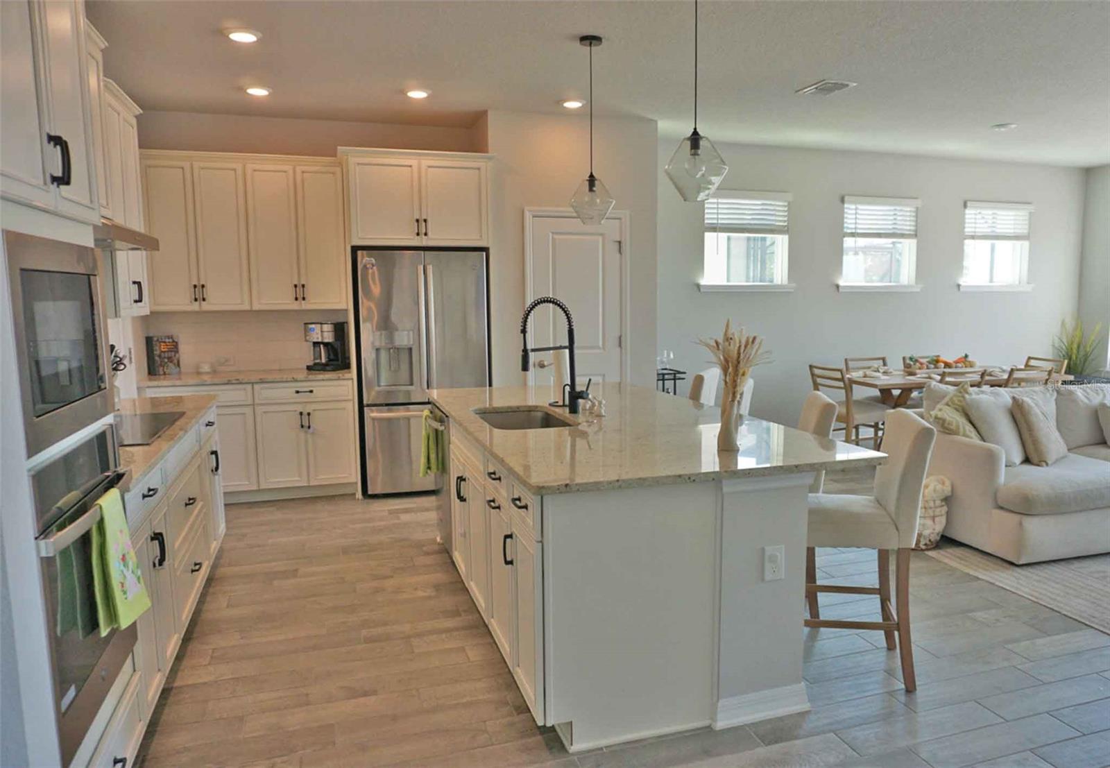 Image 9 of 38 For 13329 Magnolia Valley Drive