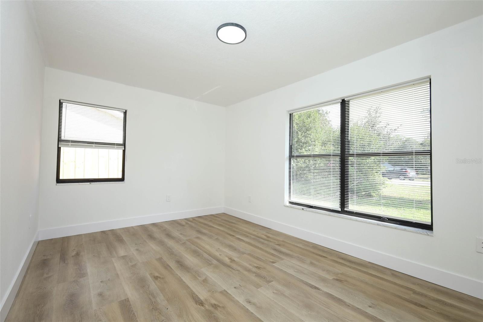 Image 39 of 40 For 302 Timbercove Circle