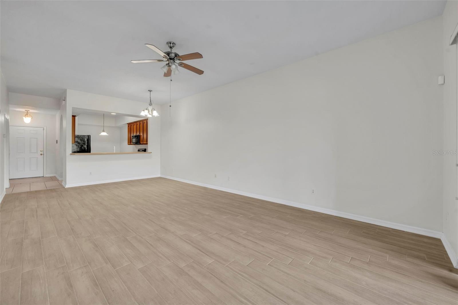 Image 6 of 28 For 9435 Myrtle Creek Lane 307