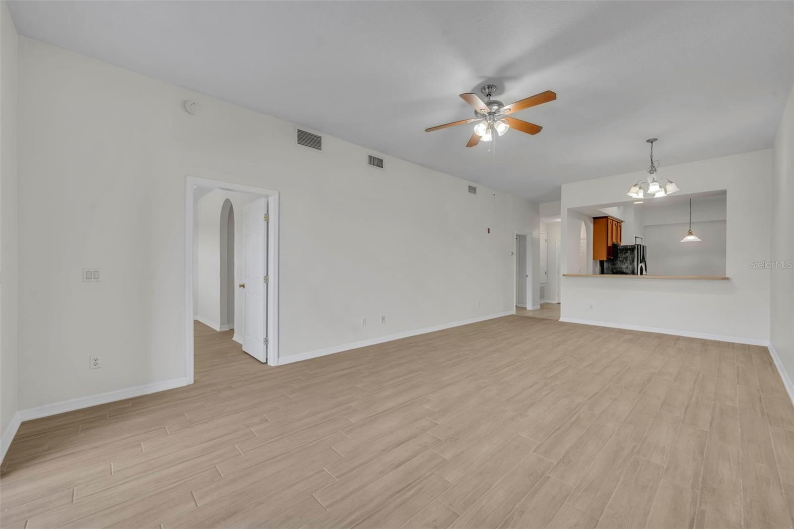 Image 7 of 28 For 9435 Myrtle Creek Lane 307