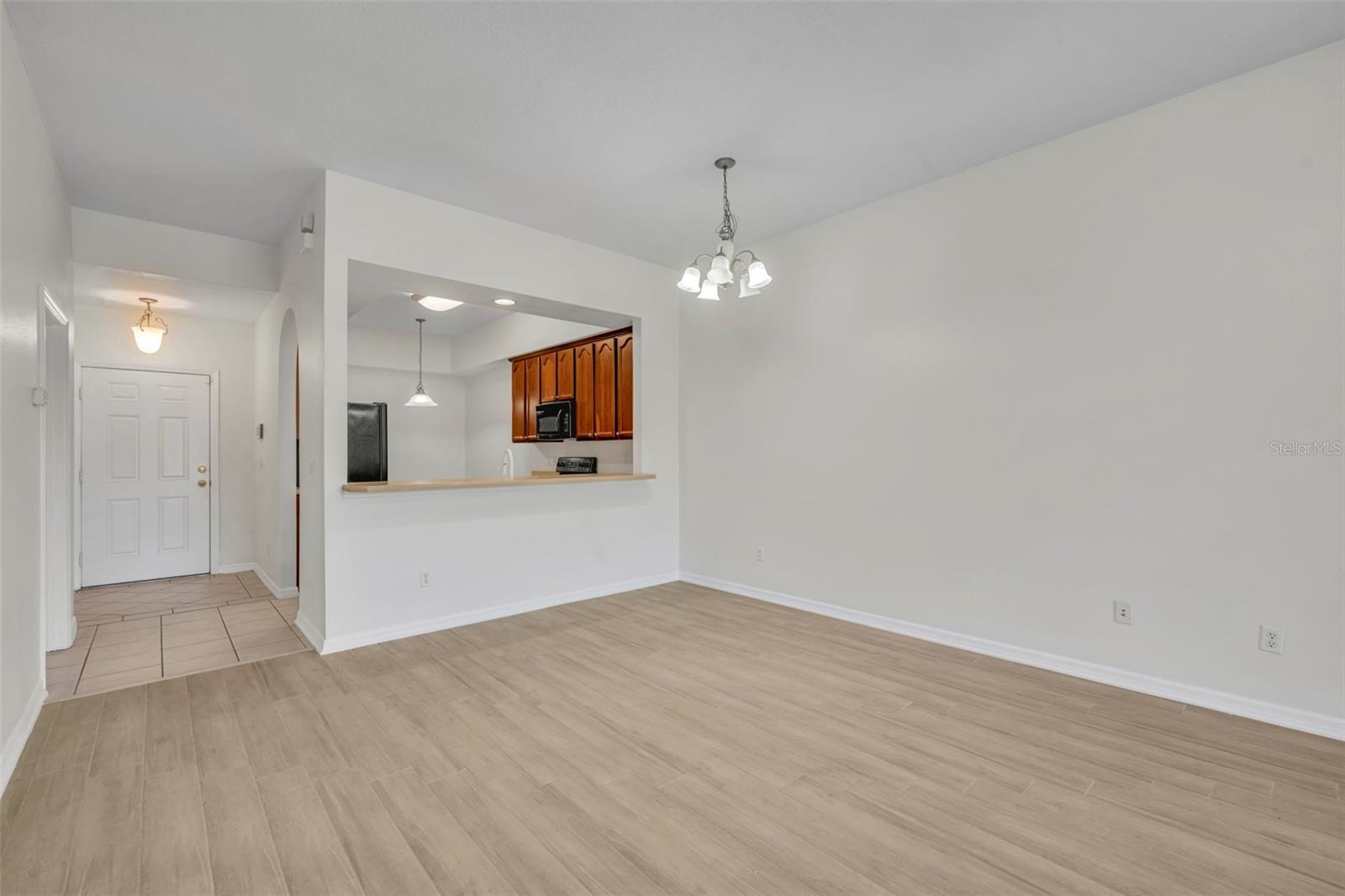 Image 8 of 28 For 9435 Myrtle Creek Lane 307