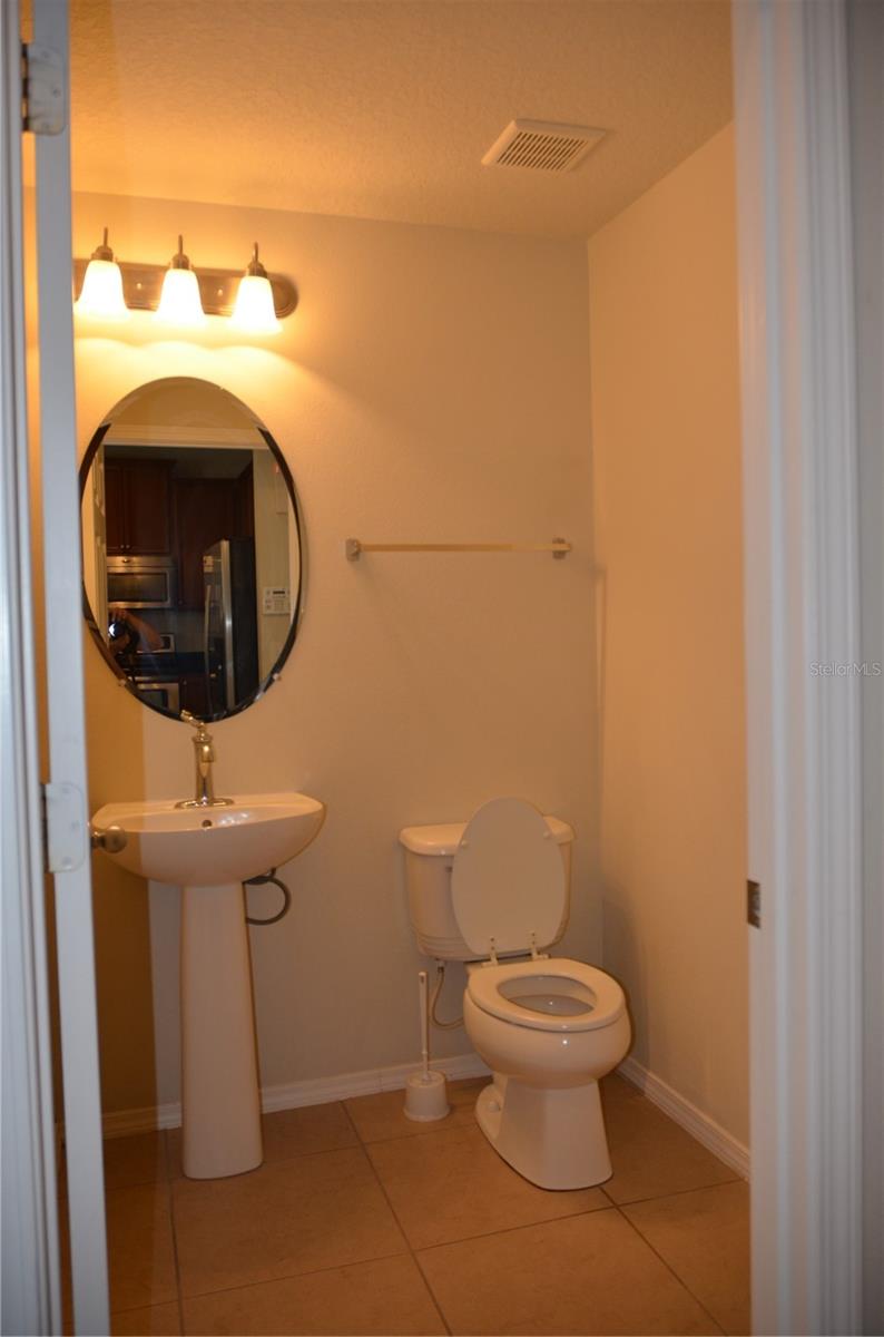 Image 5 of 15 For 213 Silverglen Lane