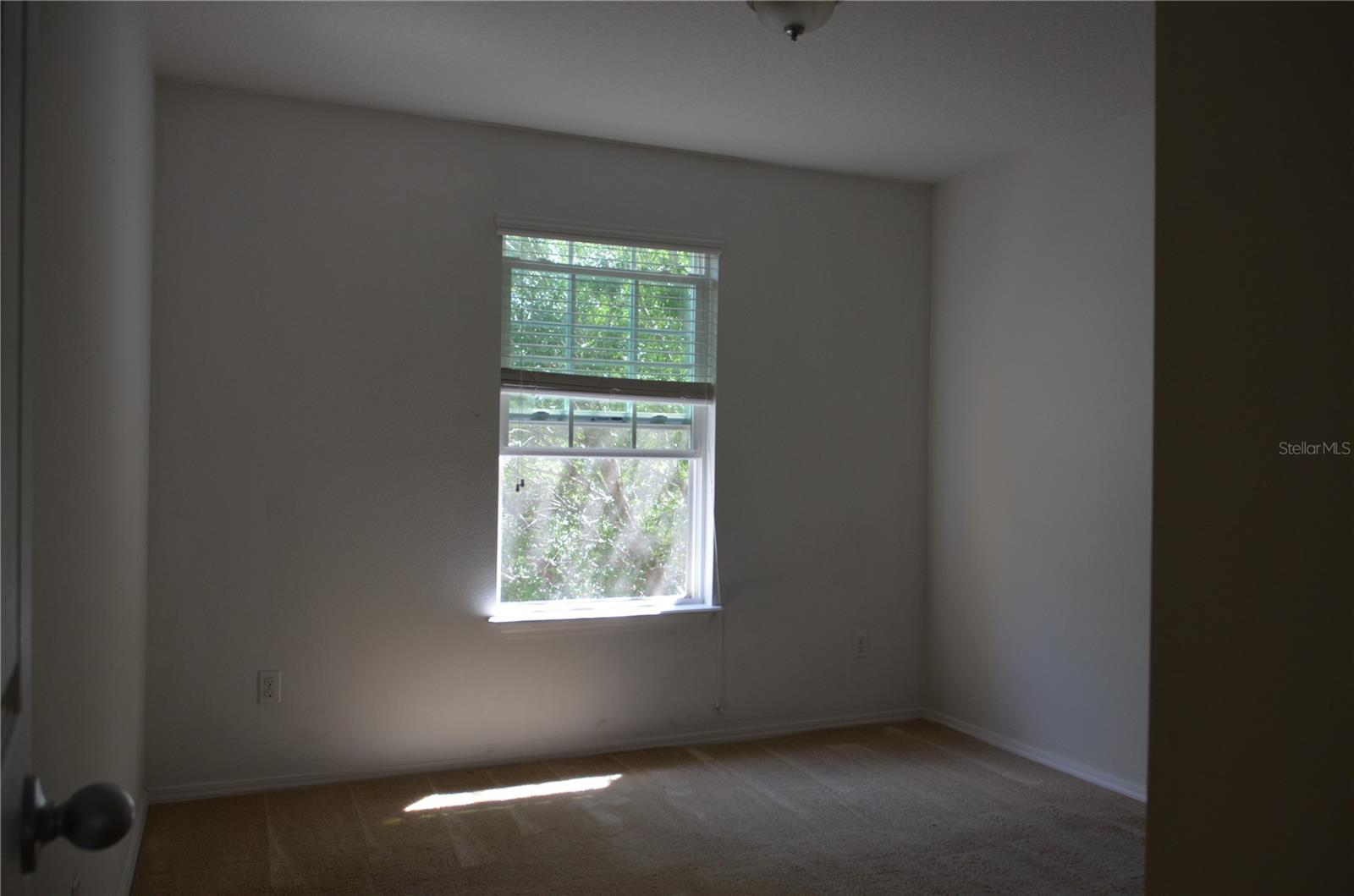 Image 9 of 15 For 213 Silverglen Lane