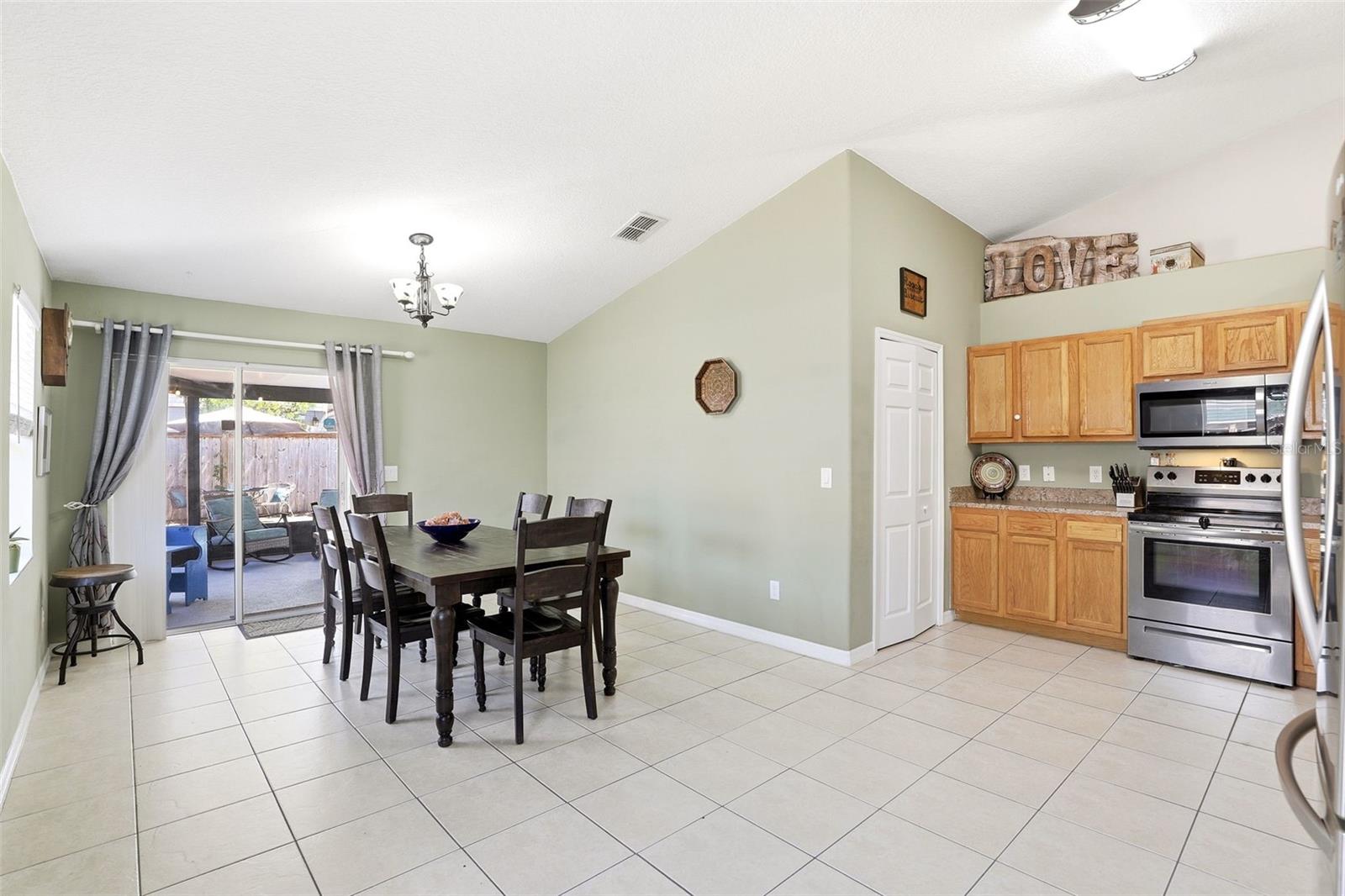 Image 9 of 35 For 1907 Gadsen Boulevard