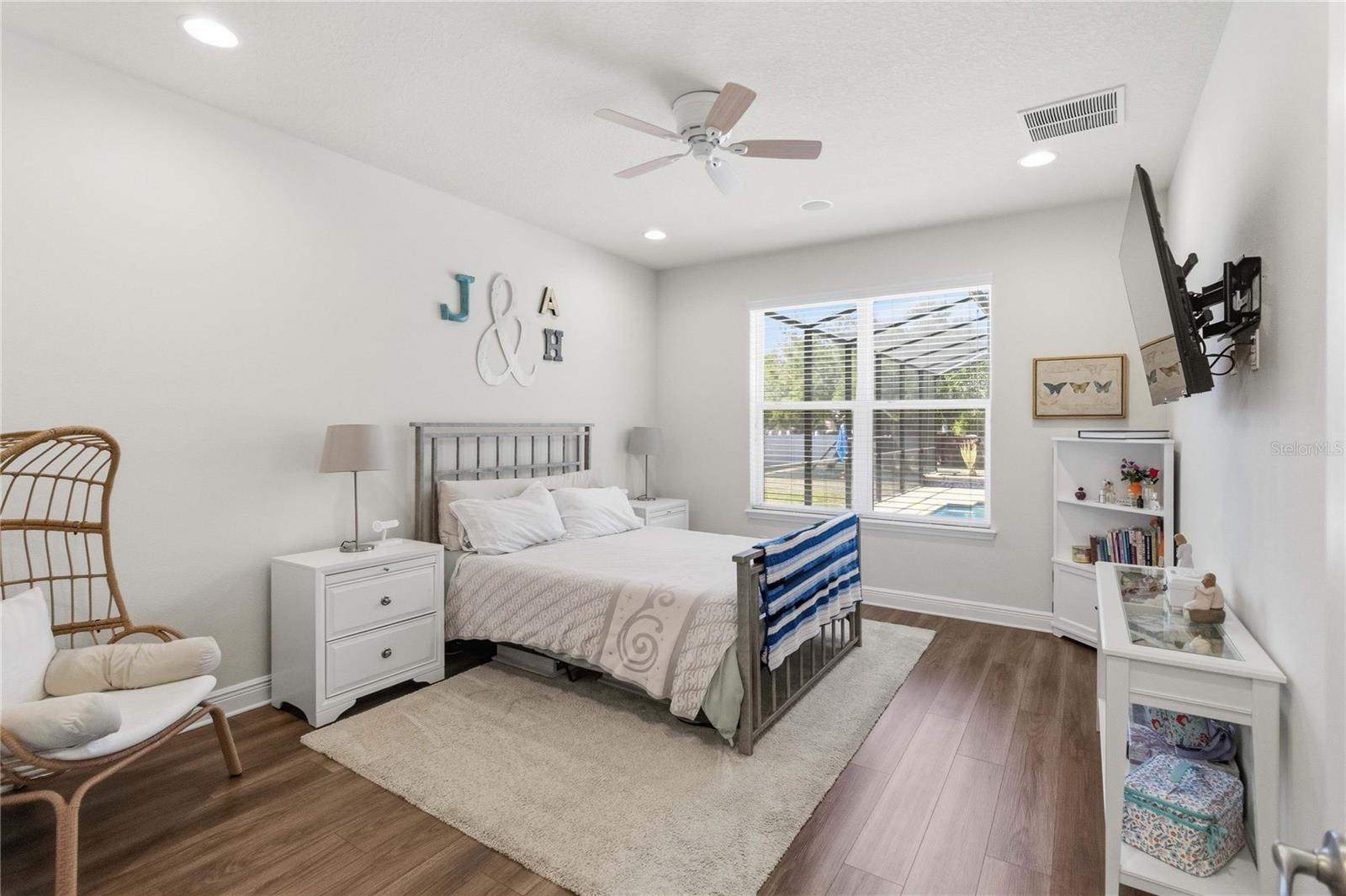 Image 16 of 57 For 6012 Roseate Spoonbill Drive