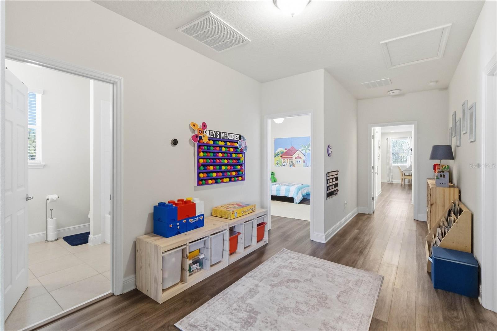 Image 32 of 57 For 6012 Roseate Spoonbill Drive