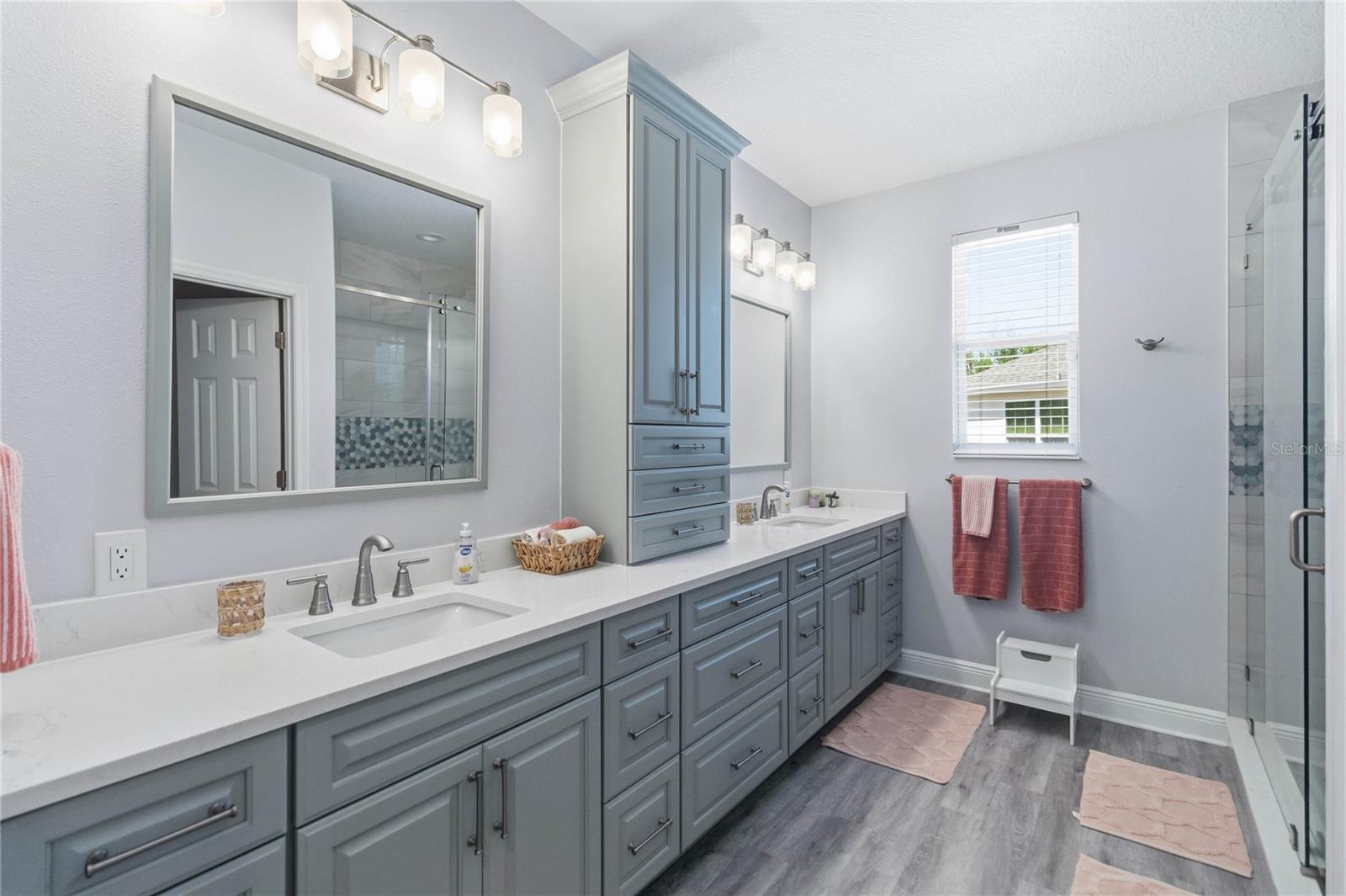 Image 39 of 57 For 6012 Roseate Spoonbill Drive