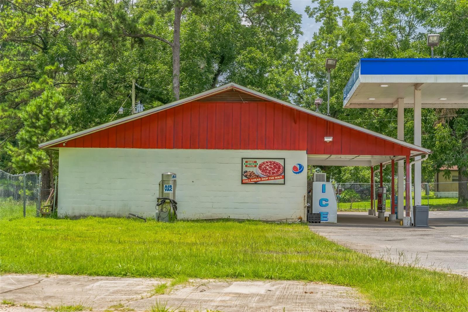 Image 4 of 12 For 3749 Pat Thomas Parkway 1