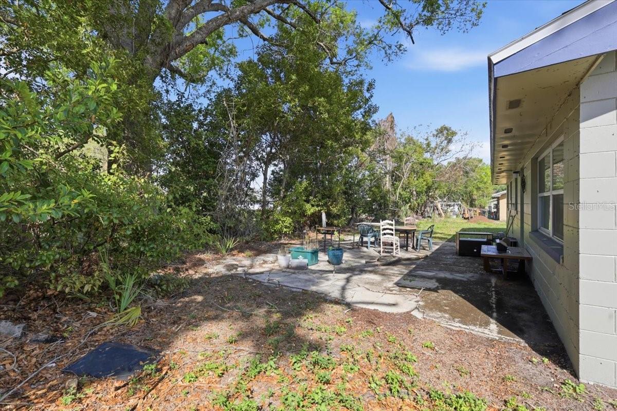 Image 15 of 71 For 454 Lakeport Cove