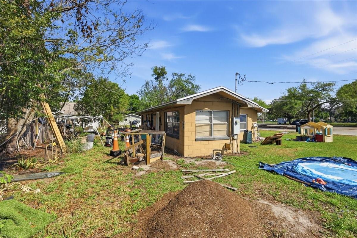 Image 29 of 71 For 454 Lakeport Cove