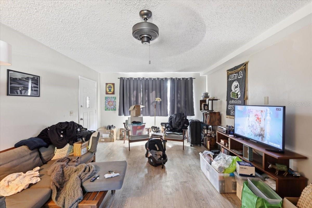 Image 32 of 71 For 454 Lakeport Cove