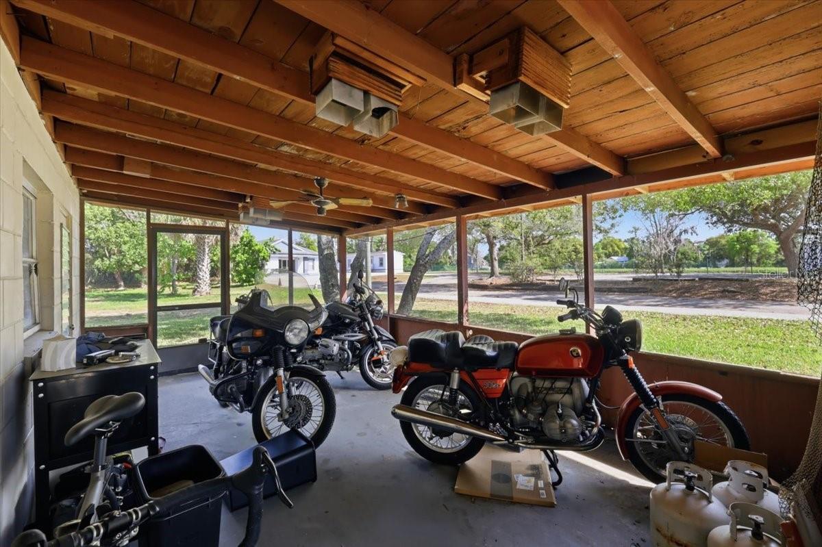 Image 38 of 71 For 454 Lakeport Cove