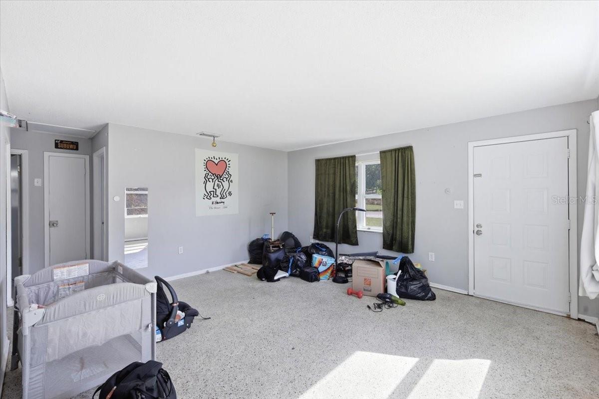 Image 4 of 71 For 454 Lakeport Cove