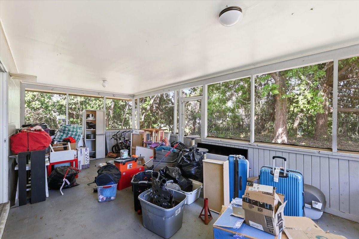 Image 42 of 71 For 454 Lakeport Cove