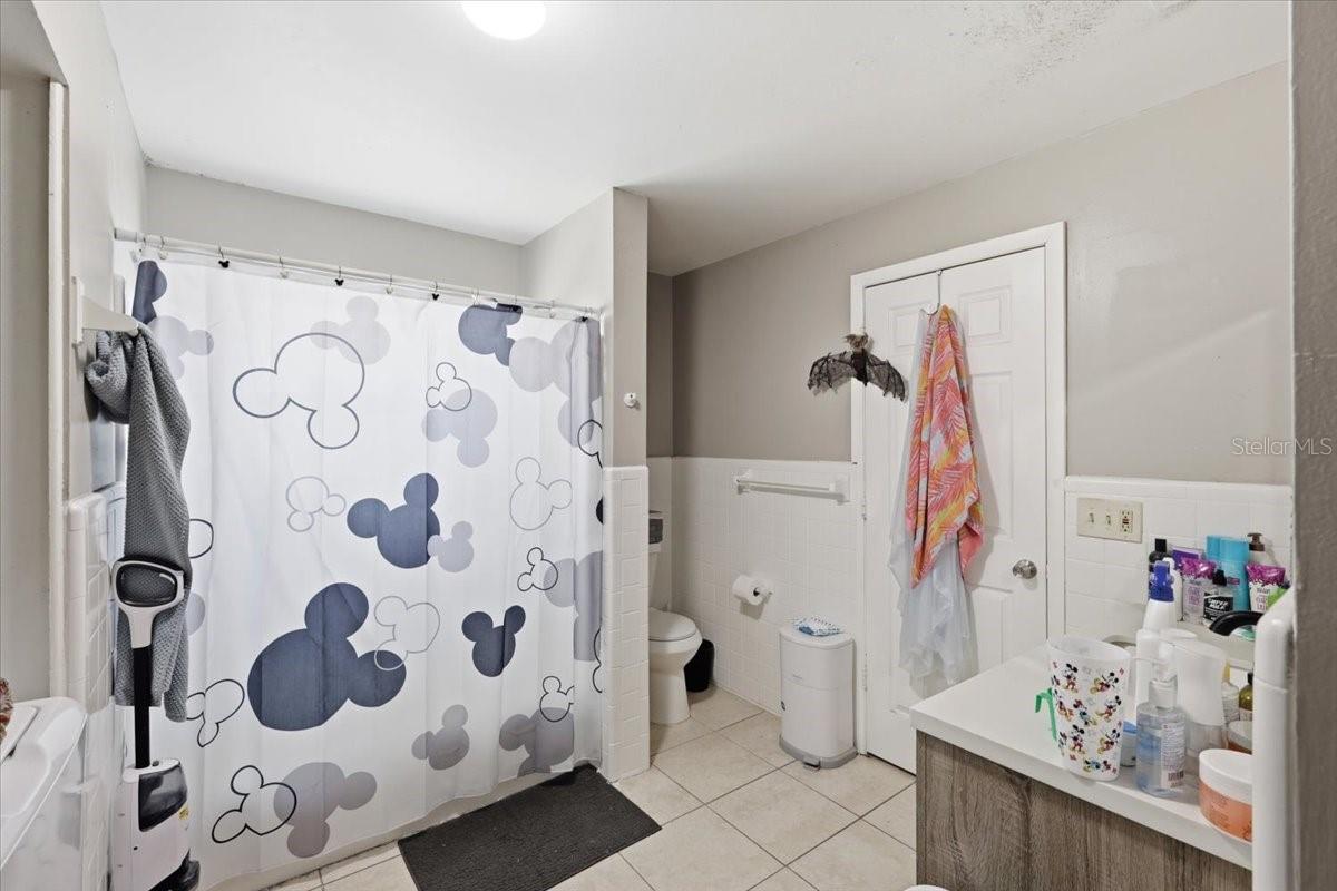 Image 45 of 71 For 454 Lakeport Cove