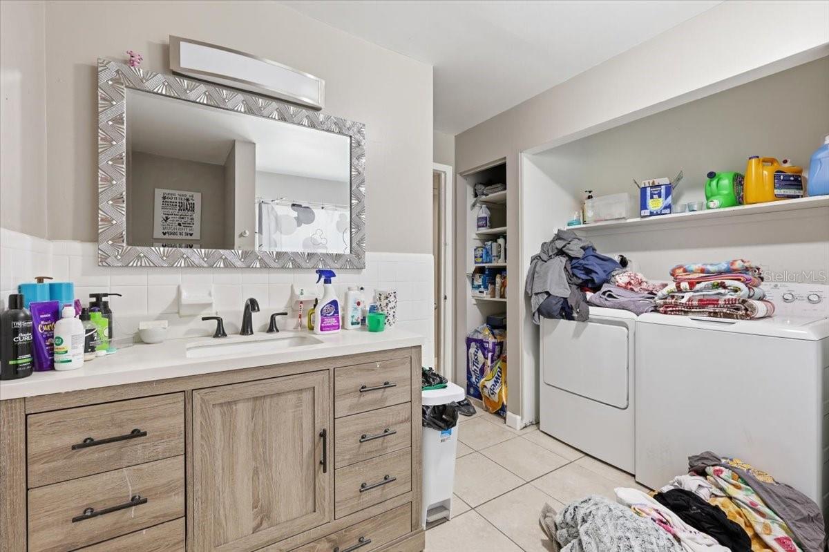 Image 46 of 71 For 454 Lakeport Cove