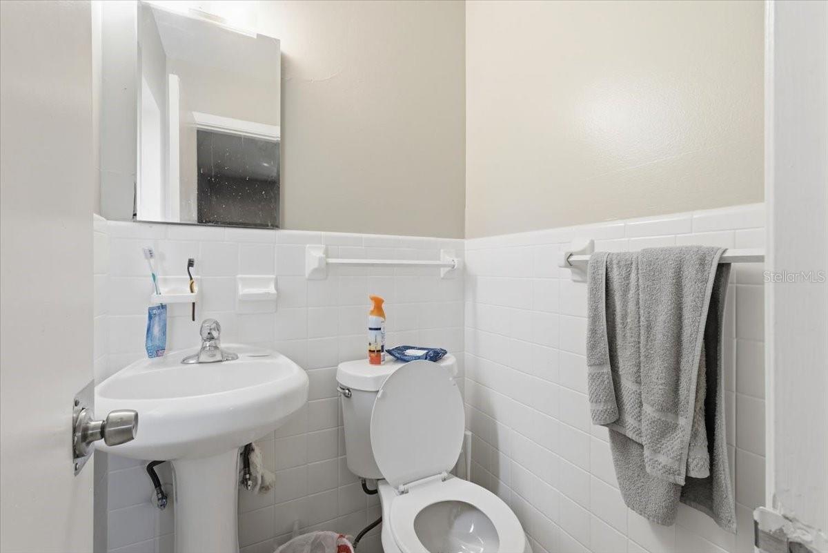 Image 48 of 71 For 454 Lakeport Cove