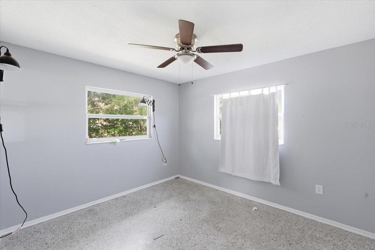 Image 7 of 71 For 454 Lakeport Cove