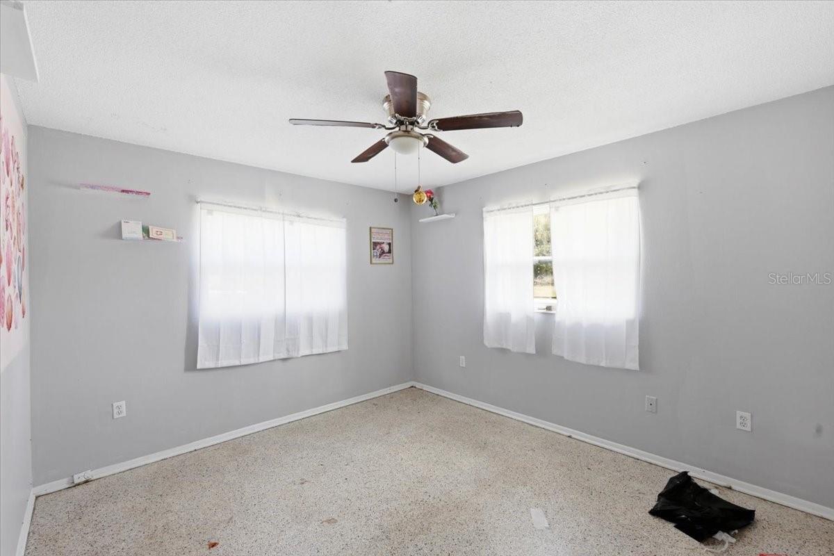 Image 9 of 71 For 454 Lakeport Cove