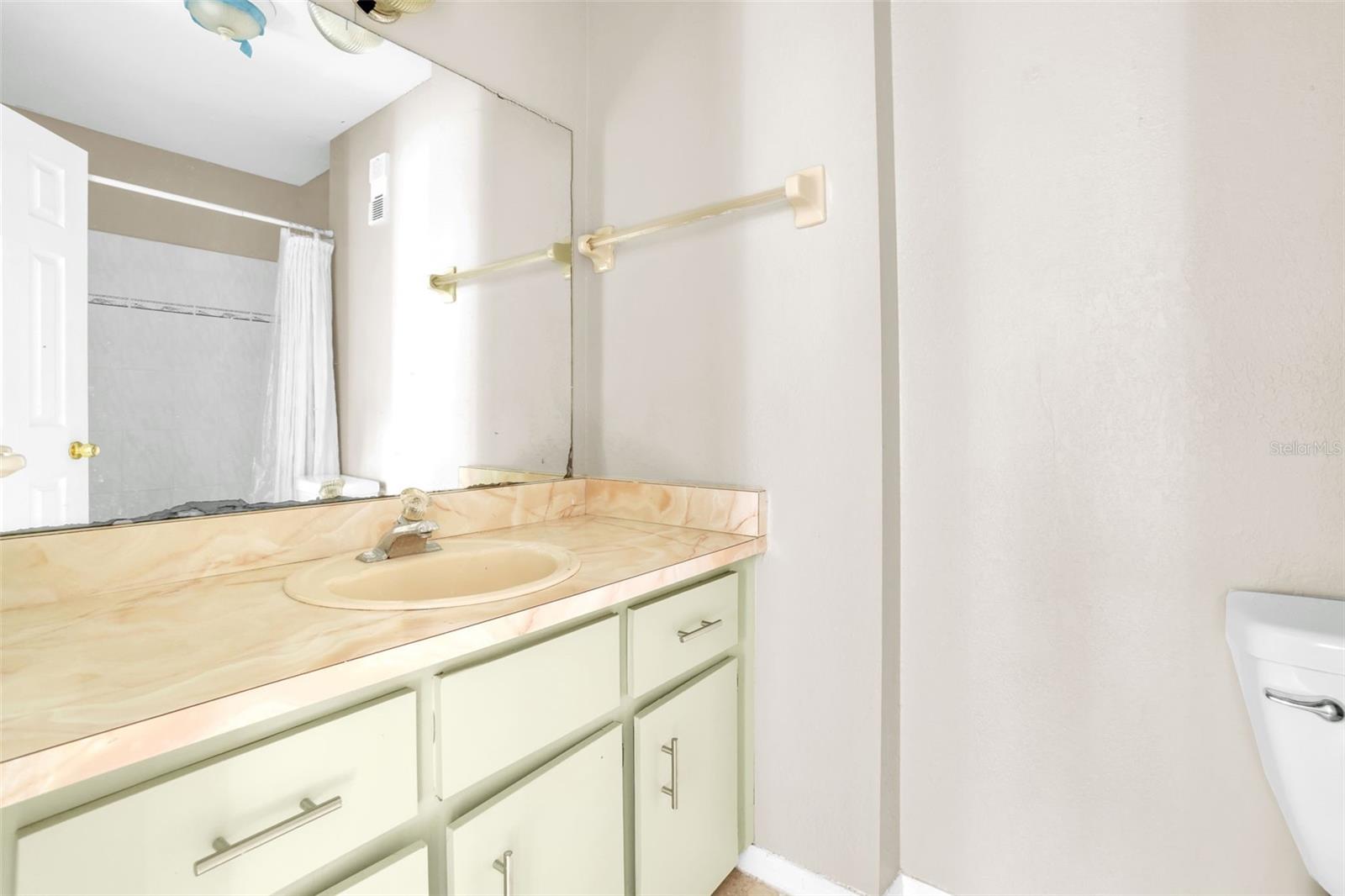 Image 17 of 23 For 12064 Tift Circle