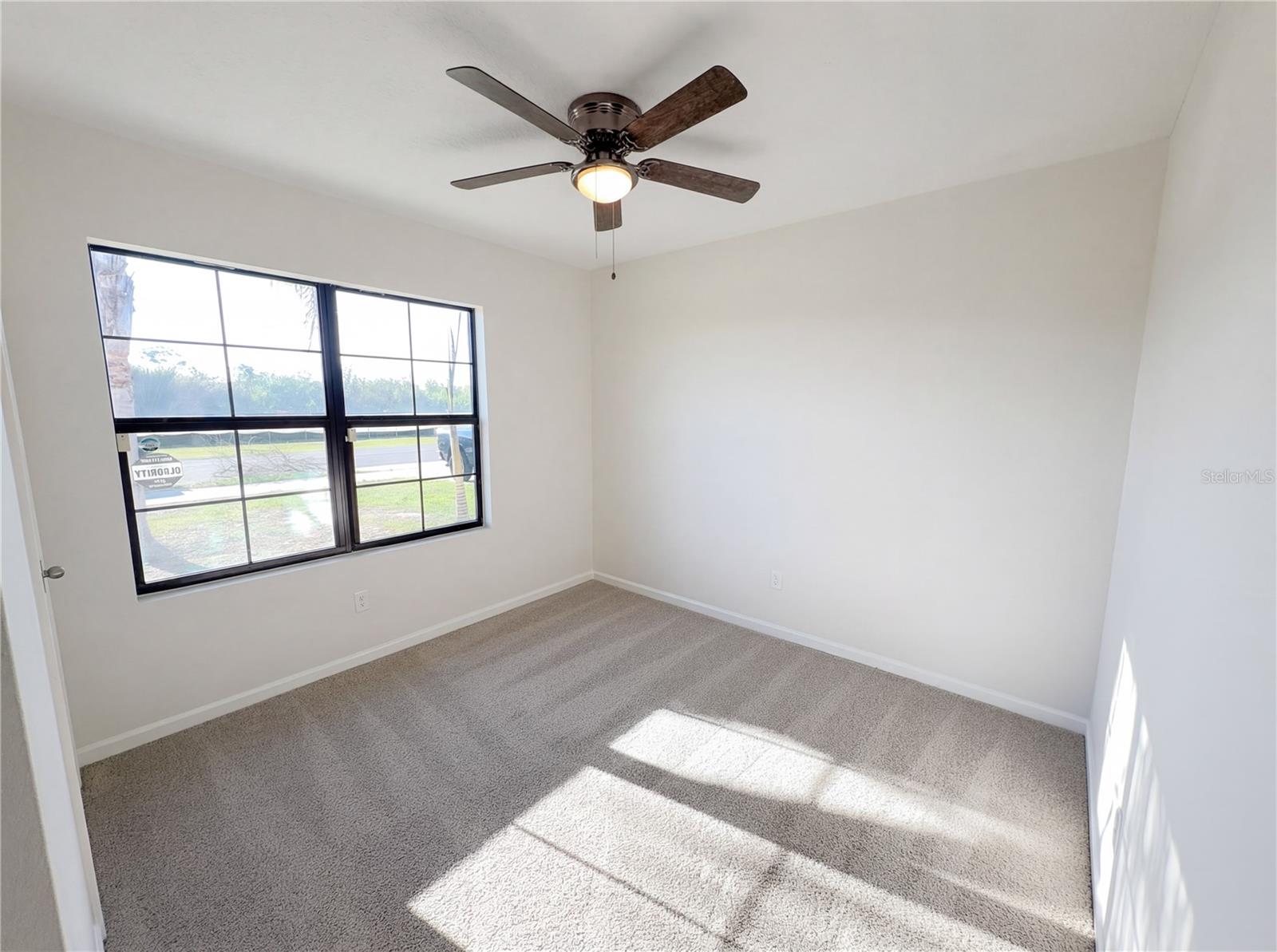 Image 15 of 34 For 3452 Indian River Parkway