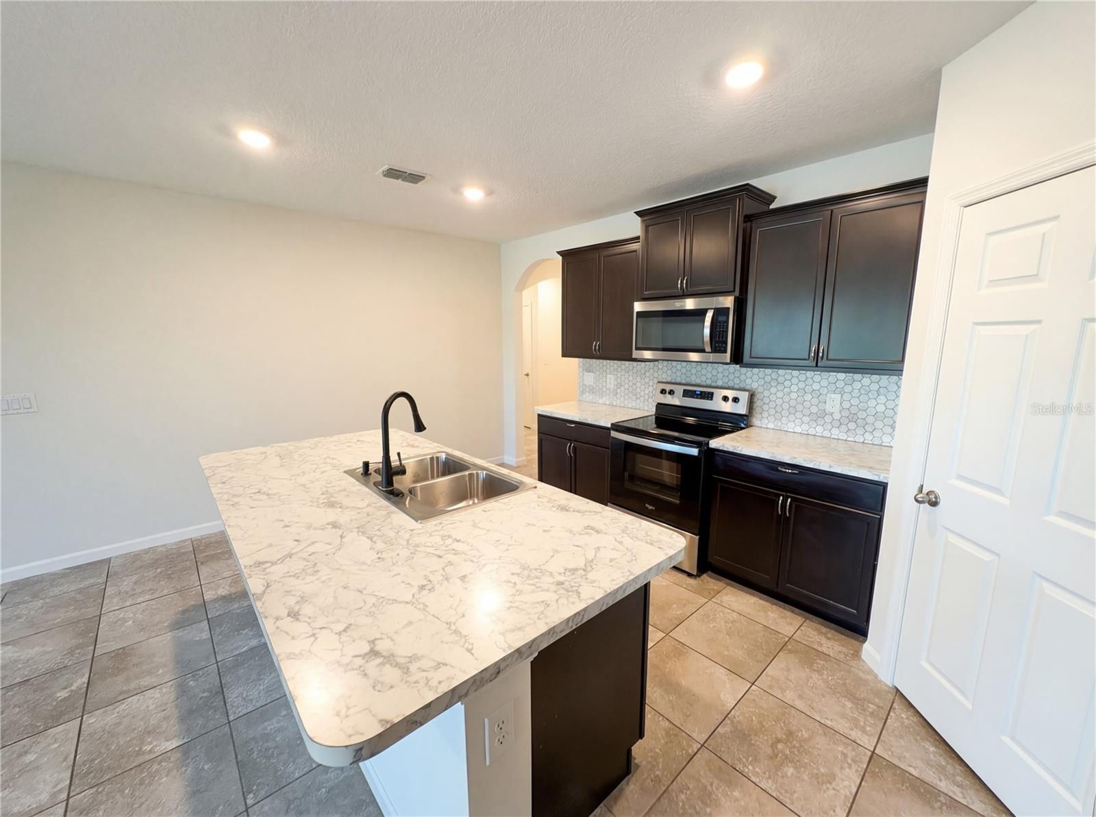 Image 2 of 34 For 3452 Indian River Parkway