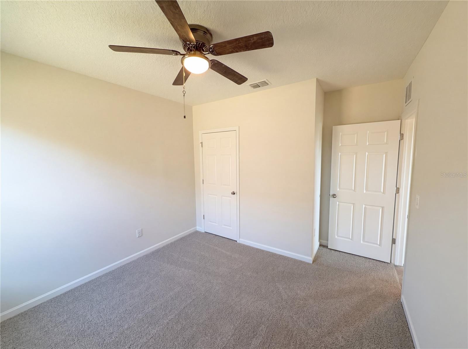 Image 20 of 34 For 3452 Indian River Parkway